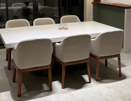 dining-table-incalicut